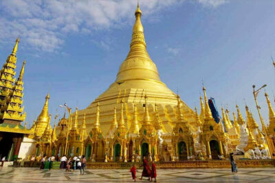 Yangon-Shwedagon-Pagoda-simbolo-religioso-del-paese
