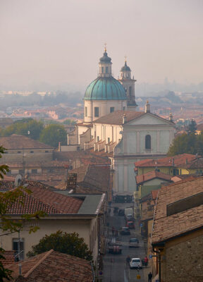 Panorama sulla città e sulla Basilica Santuario (foto © emilio dati – mondointasca.it)