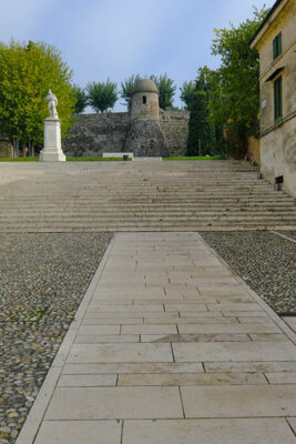 Via Ripa Castello scalinata (foto © emilio dati – mondointasca.it)