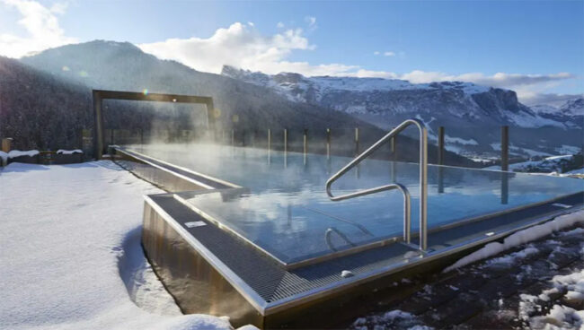 Infinity pool con vista sulle Dolomiti