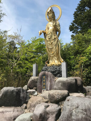 Monte-Daishi-statua-di-Bodhisattva