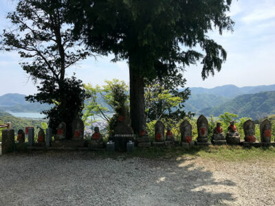 Monte Daishi, statuette votive (ph. b. andreani © mondointasca.it)