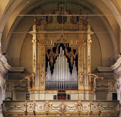 Montanaro organo con 2700 canne