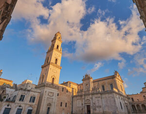 Lecce, Piazza Duomo -campanile dello Zimbalo (ph. © emilio dati – mondointasca.it)