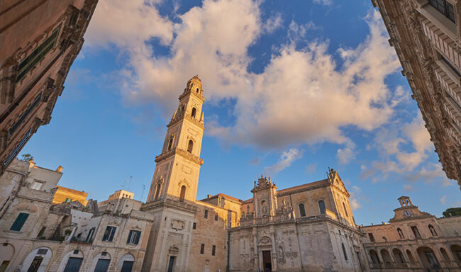 Lecce, Piazza Duomo -campanile dello Zimbalo (ph. © emilio dati – mondointasca.it)