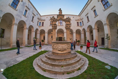 Lecce. Palazzo del Seminario - Pozzo di Giuseppe- ino 1709 (ph. © emilio dati – mondointasca.it)