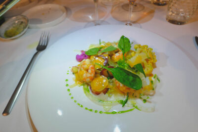 ristorante Cosimo Russo insalata di mazzancolle al vapore con ortaggi e salsa di agrumi
