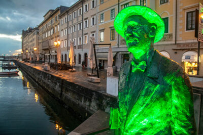 Neon-Art-@Comune-di-Trieste