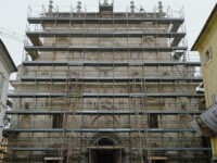 Tolentino, facciata Basilica di San Nicola (foto © 2022 emilio dati – mondointasca.it)