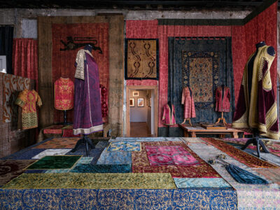 Venezia, tessuti arazzi, tappeti Ph. @Massimo-Listri