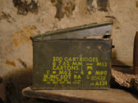 Linea Gotica, contenitori di munizioni all'interno dei bunker (ph. © emilio dati – mondointasca.it)