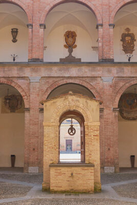 Terra del Sole, cortile di Palazzo Pretorio (ph. © emilio dati – mondointasca.it)
