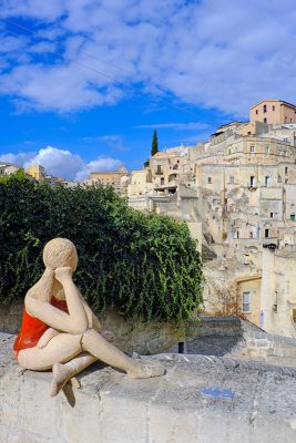 Sasso Barisano, Anna e Caterina, sculture di Margherita Grasselli (ph. © emilio dati – mondointasca.it)