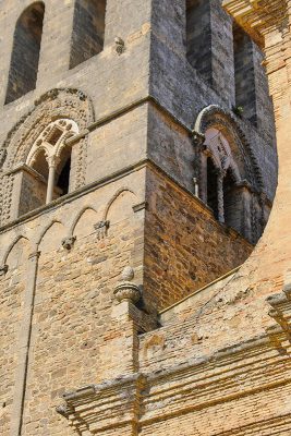 Cattedrale di Santa Maria Assunta particolare torre campanaria (ph. © 2022 emilio dati – mondointasca.it)