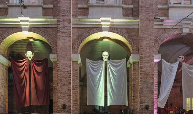 Streghe e vampiri nel Palazzo comunale di Corinaldo (ph. © emilio dati – mondointasca.it)