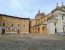 Piazza Duca Federico e Cattedrale dedicata a Santa Maria Assunta (ph. © 2022 emilio dati – mondointasca.it)