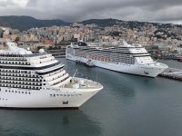 Porto di Genova le navi MSC Magnifica e Poesia pronte a salpare