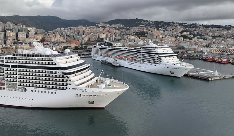 World Cruise Porto di Genova le navi MSC Magnifica e Poesia