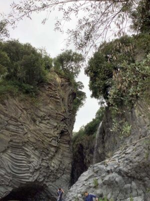Gole dell'Alcantara rocce basaltiche