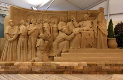 Jesolo presepi di sabbia La Regola, scultore Baldrick Richard Buckle (crediti Jesolo Sand Nativity)