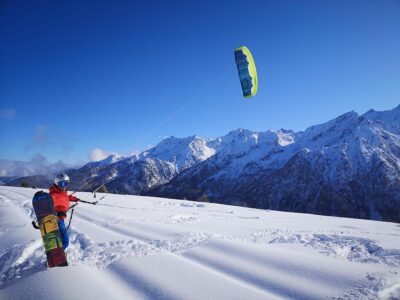 Snowkite: sfruttare il vento per surfare sulla neve in Val di Sole