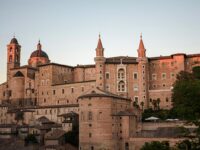 città d'arte Urbino (credits Marian Luzi via Unsplash)
