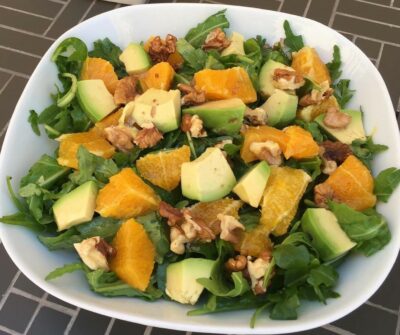 Prepararsi all’estate: le insalate con la frutta che non ti aspetti