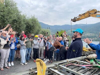 Esplosione di bollicine Valle Camonica Lago d'Iseo Monte Isola