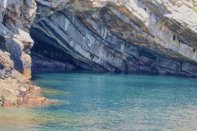 vacanza Isola Gallinara  Grotta delle Sirene