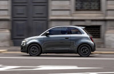 Torino FIAT 500e Giorgio Armani, verde scuro micalizzato