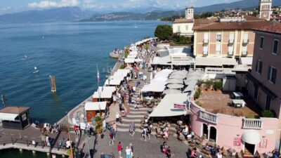 Lago di Garda in autunno  Lazise