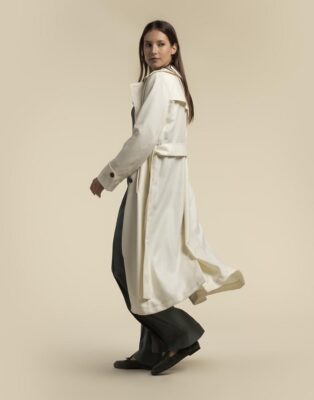 Avventure urbane moda e accessori Ludovica Mascheroni trench bianco 