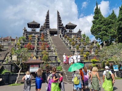 Indonesia arcipelago Bali tempio Pura Penatarm Agung