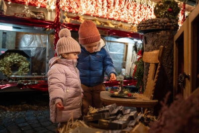 Tirolo Krumps Mercatini di natale tradizione folklore