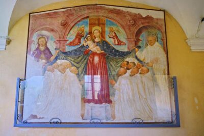 Certosa di Pesio Madonna della Misericordia, affresco di autore ignoto dei primi del '400