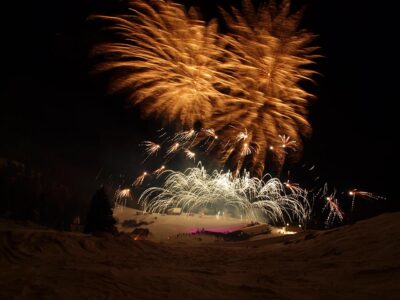 Neve Monterosa Ski Notte di Capodanno fuchi d'artificio