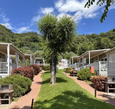 Bardolino lago di Garda Village La Rocca area Maxicaravan