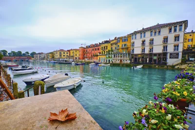 Fortezze veneziane Peschiera del Garda panorama da Piazza della Serenissima