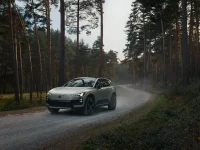 Motori & Stili di vita Volvo EX60 elettrica