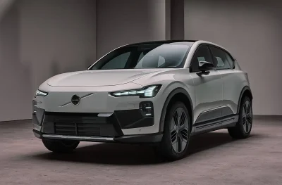 Motori & Stili di vita Volvo EX60 elettrica