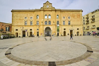 Basilicata 1: L’anima nascosta di Matera tra case grotte e chiese rupestri 3 Basilicata Matera Piazza Vittorio Veneto - Palazzo dell'Annunziata