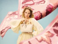 Primavera elogio colore foulard Carpisa sprig Shot