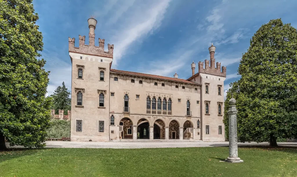 Veneto dimore storiche, Vicenza, Castello di Thiene