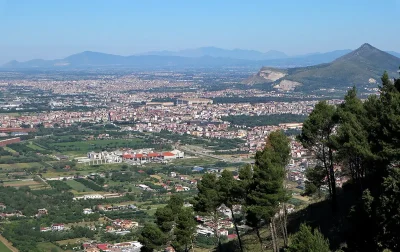 Caserta antica e moderna oltre la superba Reggia 3 Campania, Reggia di Caserta, Panorama su Caserta