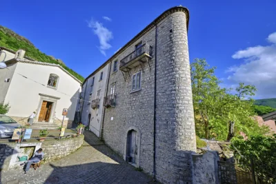 San Fele oltre le cascate: storie, sapori e l'incanto autentico della Basilicata 9 Basilicata, San Fele Borgo dei Borghi 2026, palazzo Fascella
