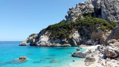 La Sardegna che fa sognare: avventure, escursioni, tradizioni millenarie 2 Sardegna, Supramonte, Cista Smeralda, Golfo di Orosei, Villasimius, Penisola del Sinis, Barbagia,