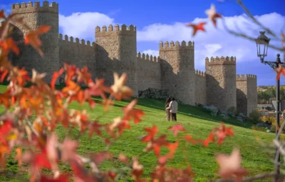 Ávila e il Viaggio nel Tempo: la Magia del Mercado de Las Tres Culturas 15 Ávila Giornate Medievali, Mercado de las Tres Culturas 2026, Feste medievali Spagna, Mura di Ávila UNESCO,
