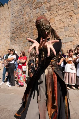 Ávila e il Viaggio nel Tempo: la Magia del Mercado de Las Tres Culturas 16 Ávila Giornate Medievali, Mercado de las Tres Culturas 2026, Feste medievali Spagna, Mura di Ávila UNESCO,