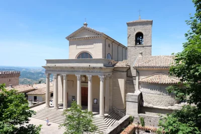 Molto più di una gita: perché è il momento di scoprire San Marino (anche da soli) 6 Cosa vedere a San Marino / guida San Marino / viaggio in solitaria / Lonely Planet San Marino / Monte Titano