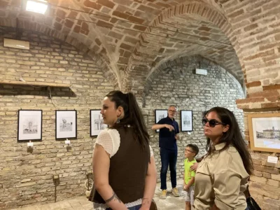 Marche segrete: alla scoperta di “Borghi Invisibili”, tra arte, architettura e memoria 5 Borghi Invisibili Marche, itinerario borghi Marche, cosa vedere Barchi Orciano, turismo culturale Marche, rigenerazione urbana borghi